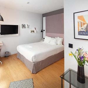 Kamer met een King Size Bed met de Toegang voor Gehandicapten